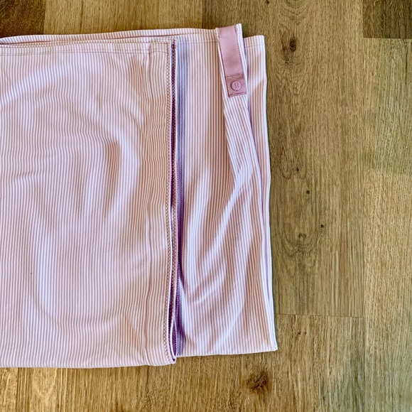 Lululemon Vinyasa Scarf Lavender Striped  EUC - Picture 5 of 7